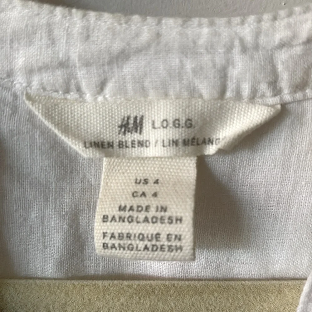H&M -  Linen Blend White Peasant Collar Blouse with 3/4 button Sleeves - Picture 7 of 8